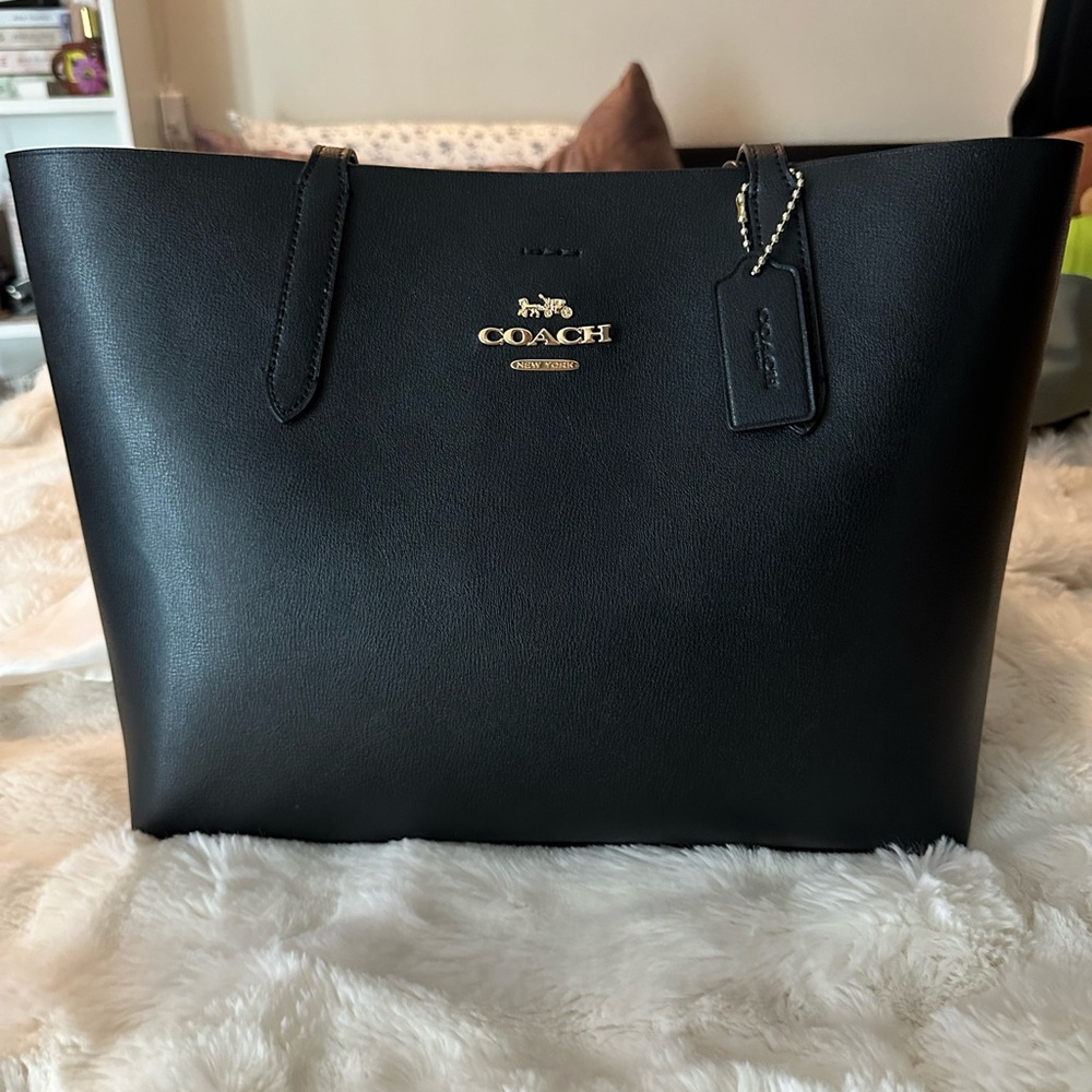 Coach Black Leather Tote w/ Wallet